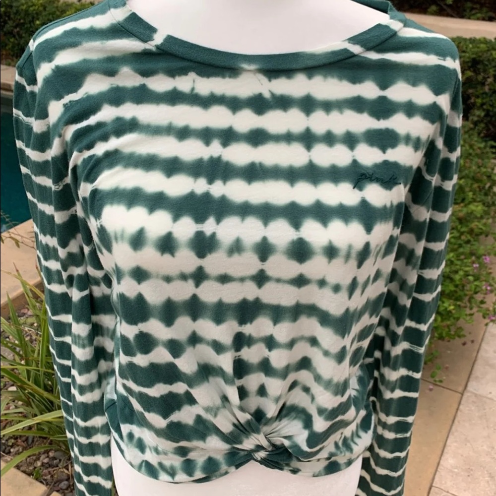 PINK Victoria's Secret Green and White Tie-Dye Twist Front Long Sleeve Tee